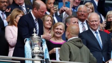 Medali Dari Pangeran William, Pep Guardiola Ditutup Momen Manis Saat City Raih Trofi Ke-20