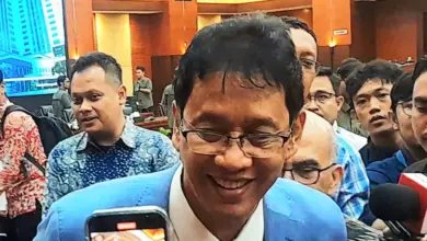 Tarif Cukai Rokok Dibekukan Hingga 2027, Purbaya Fokus Menekan Rokok Ilegal