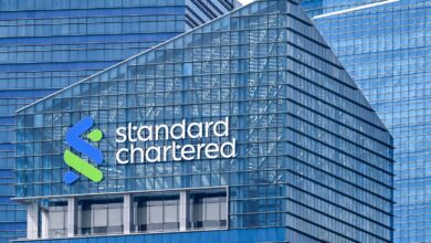 Bukan Sekadar Hemat Biaya, Standard Chartered Siapkan Perombakan 8.000 Posisi Lewat AI