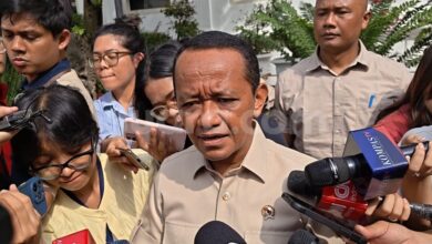 Parodi Lagu Pujian Bahlil Ramai Dibahas, Nama BCA, Mandiri, Hingga Layanan Digital Ikut Dipelesetkan