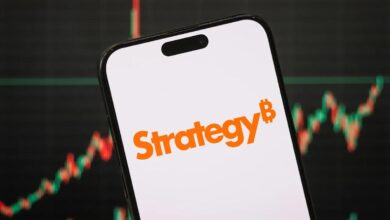 Bitcoin Tergelincir, MSTR Makin Tertekan Saat Sentimen Ritel Masuk Zona Terburuk Tahun Ini
