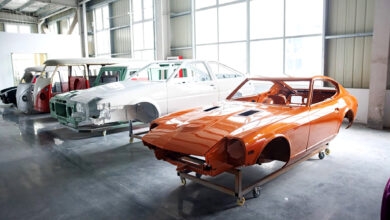 Bukan Mobil Listrik, Pabrik China Ini Membuat Bodi Baru Untuk Mustang Dan 911 Klasik