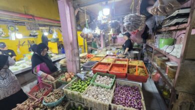 Belanja Pagi Terasa Berbeda, Cabai, Daging, Telur, dan Beras Turun Saat Minyak Goreng Naik