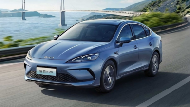 Kabin Depan BYD Seal 2026 Terlihat Bersih, Konsol Ganda Menyimpan Banyak Ruang di Bawahnya