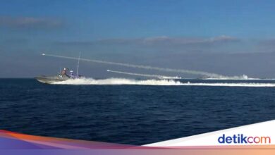 Laut Oman Memanas, Iran Klaim Rudal Dan Drone Paksa Kapal Perusak AS Mundur