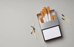Ancaman Plain Packaging Picu Kekhawatiran PHK Dan Nasib Petani Tembakau Di DPR