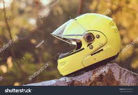 Helm SNI Bukan Sekadar Pelengkap, Pengendara Motor Bisa Kena Denda Rp250 Ribu